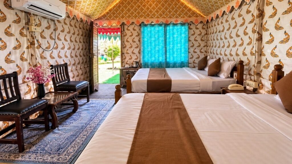 hotel near statue of unity