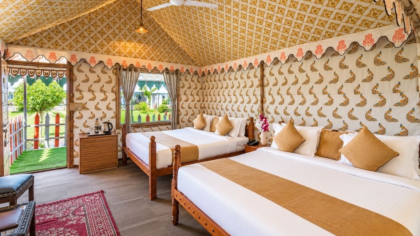 hotel near statue of unity