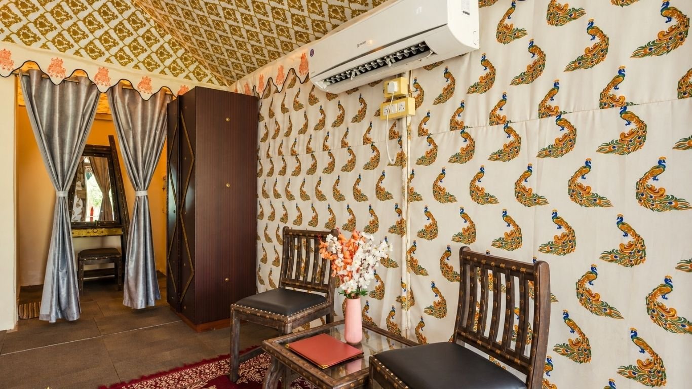 hotel near statue of unity